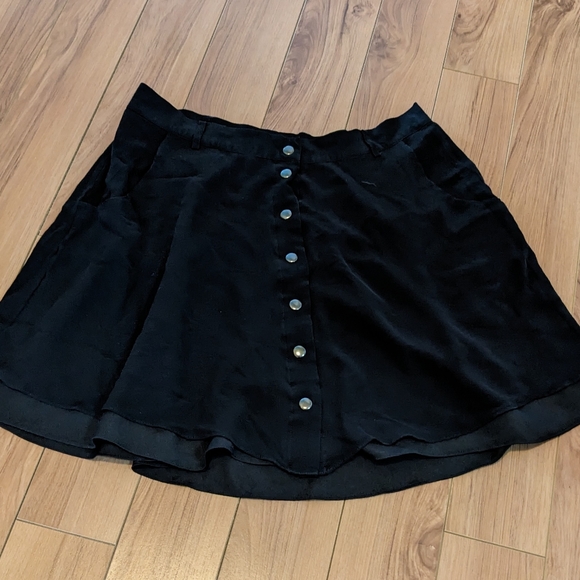 Club Monaco Silk100% skirt - Picture 1 of 4